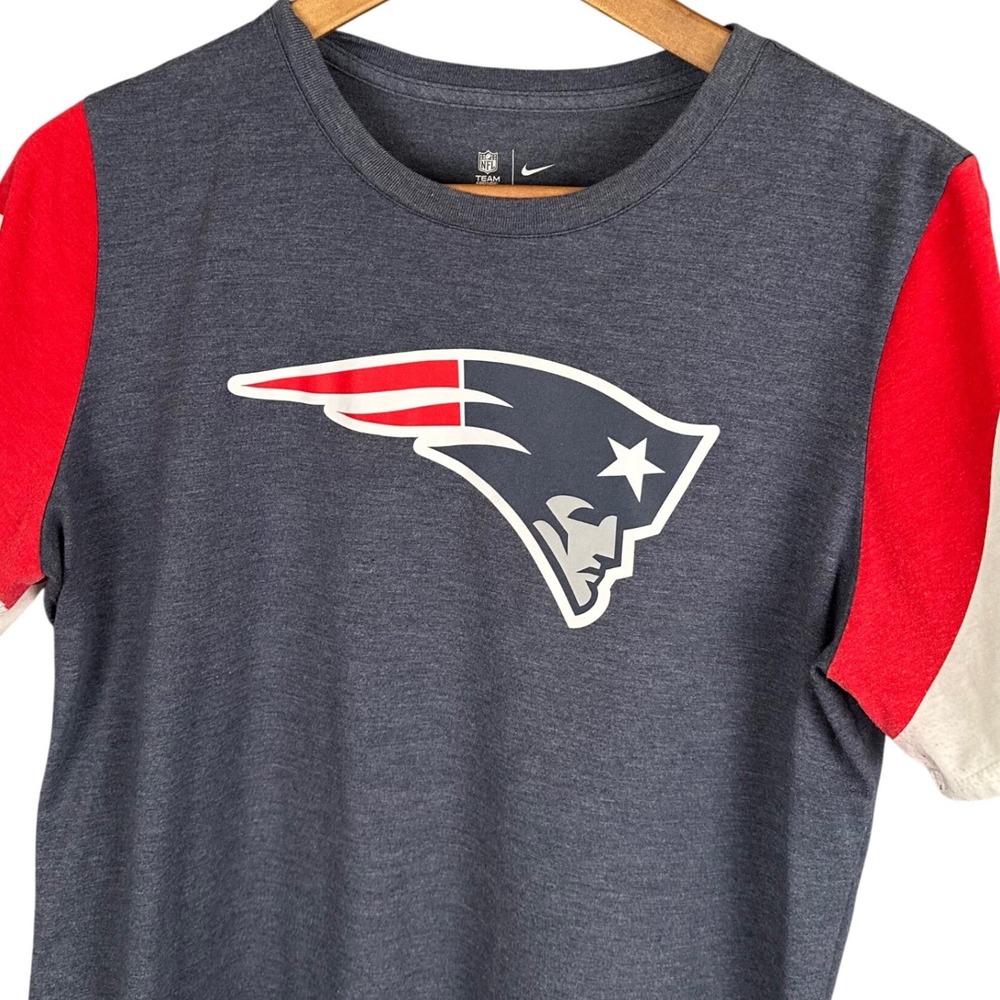 Nike NFL New England Patriots Mens Large Tri-Blend T-Shirt Navy Blue Red White